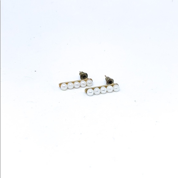 Vintage Pearl Gold Bar Earrings - Picture 4 of 4